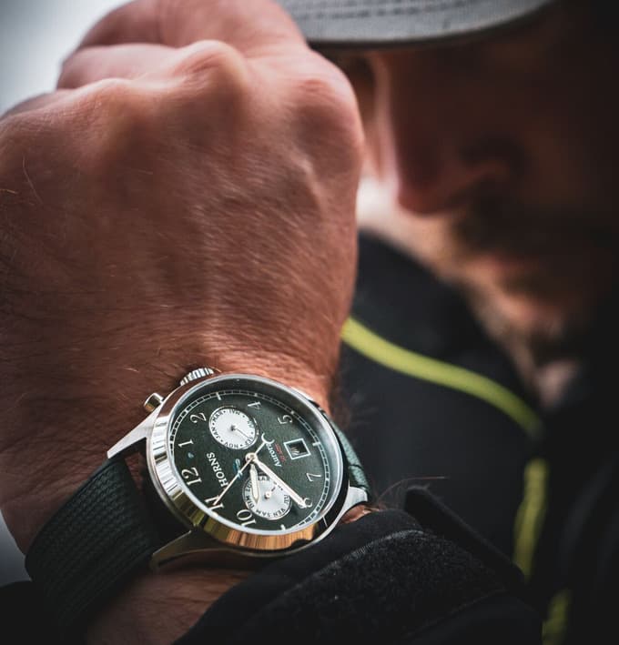 Horns Watch Aurora - Montre Automatique(La montre co-créée et approuver par + de 20 passionnés et inspirée du Cap Nord – Dernières pièces disponibles au prix early bird !)